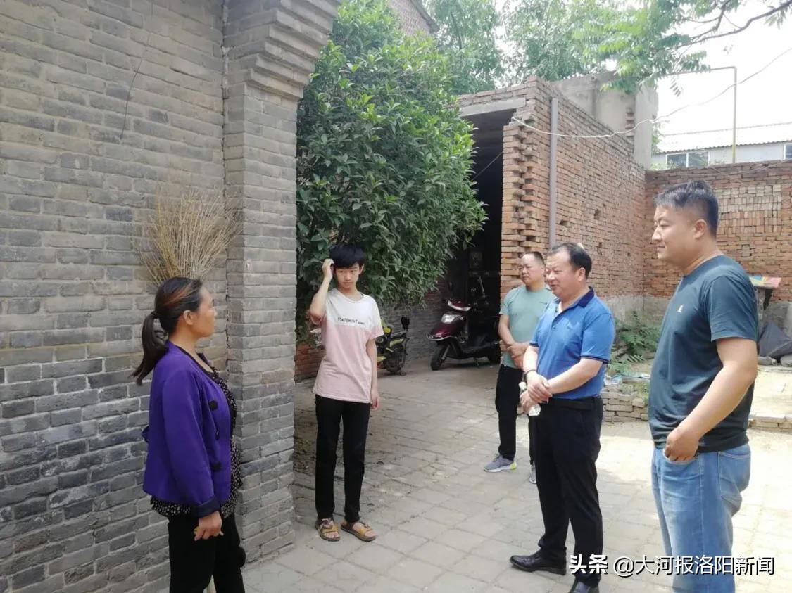 身倚丹桂望明月，取七拿八大发财打一准确生肖精选解析、解释与落实、实时解答解释落实