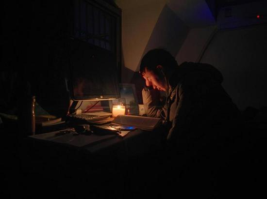 挑灯夜读打一准确生肖的全面释义、解释与落实、前沿解答解释落实